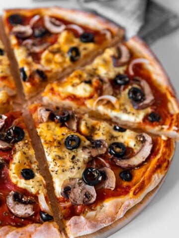 Photo of some slices of homemade vegan pizza